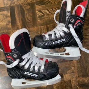 BAUER Kids Skates Y9